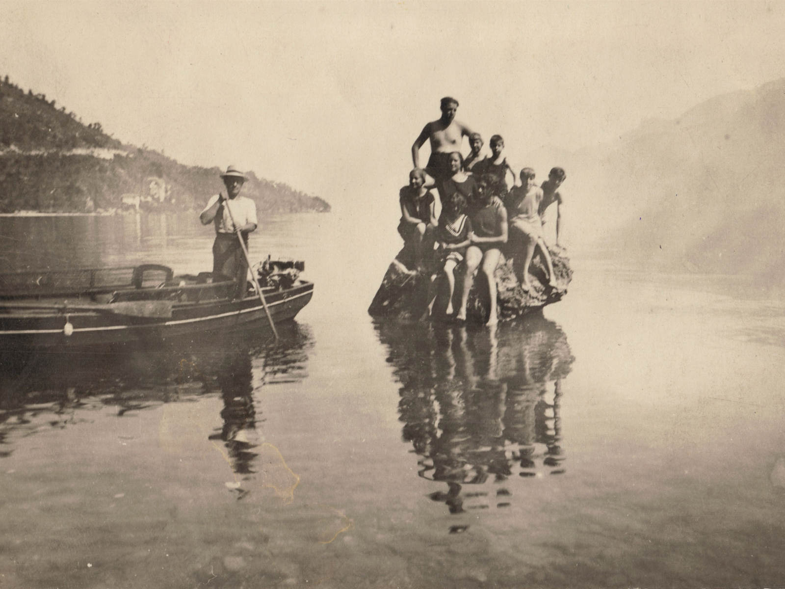 3 - Guido family bathing 1920s