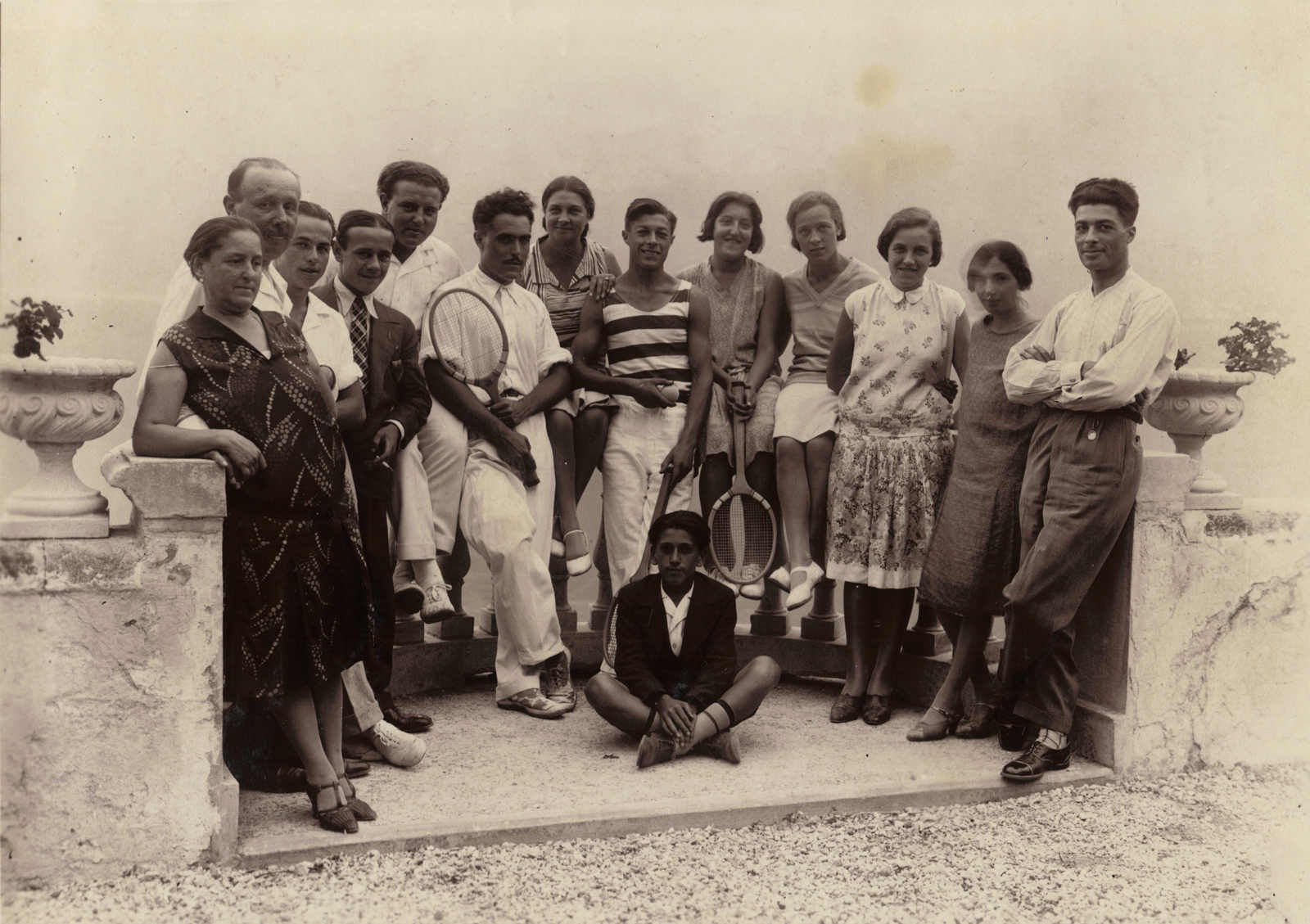 4 - Guido family playing tennis 1930s