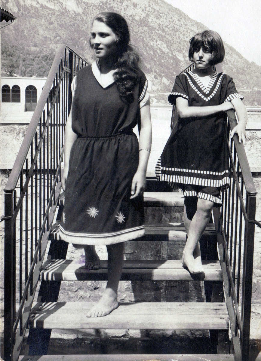 2 - Lena Guido (on the right) on the bridge of the Villa 1920s